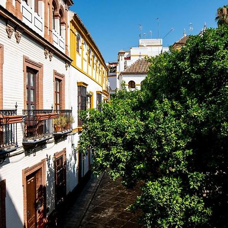 Dona Elvira Suites Cathedral Sevilla Exteriör bild