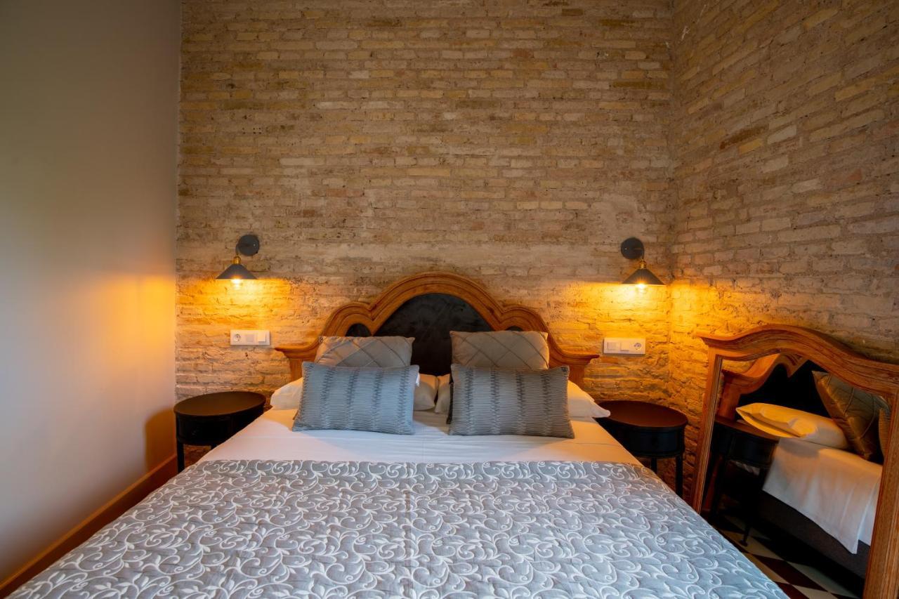 Dona Elvira Suites Cathedral Sevilla Exteriör bild