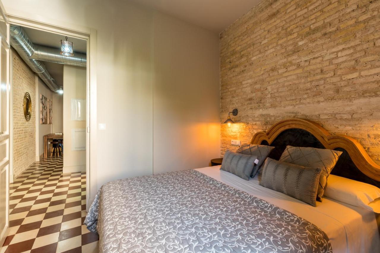 Dona Elvira Suites Cathedral Sevilla Exteriör bild