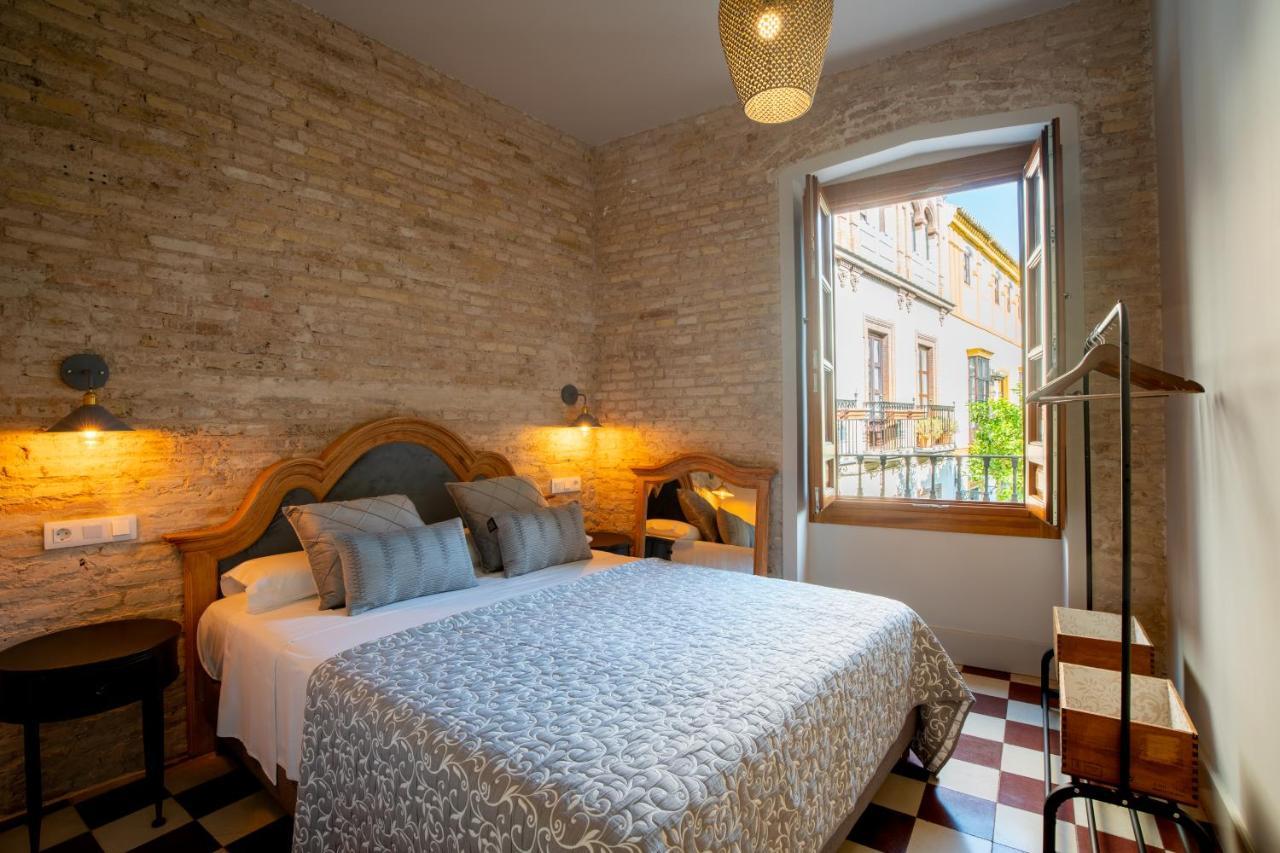 Dona Elvira Suites Cathedral Sevilla Exteriör bild