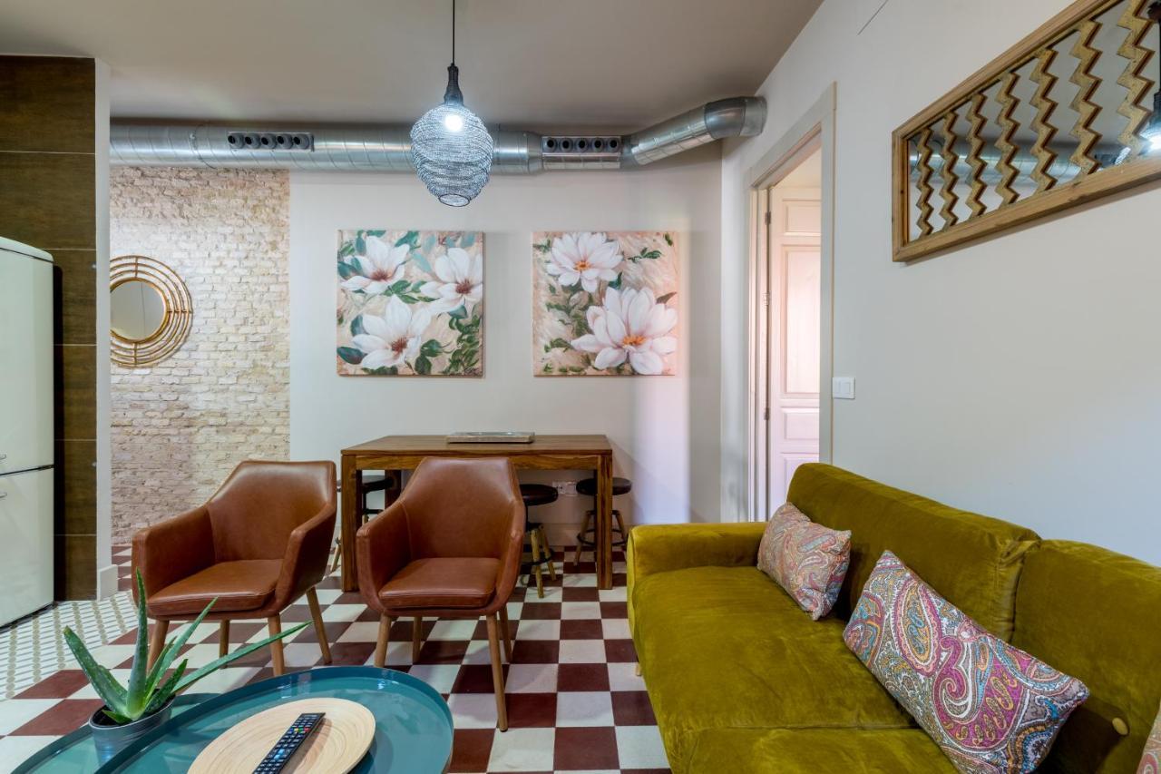 Dona Elvira Suites Cathedral Sevilla Exteriör bild