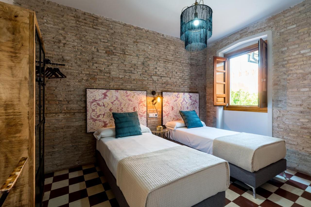 Dona Elvira Suites Cathedral Sevilla Exteriör bild