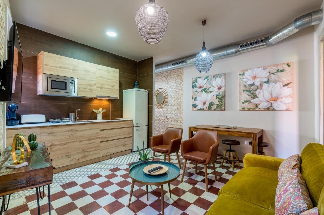 Dona Elvira Suites Cathedral Sevilla Exteriör bild