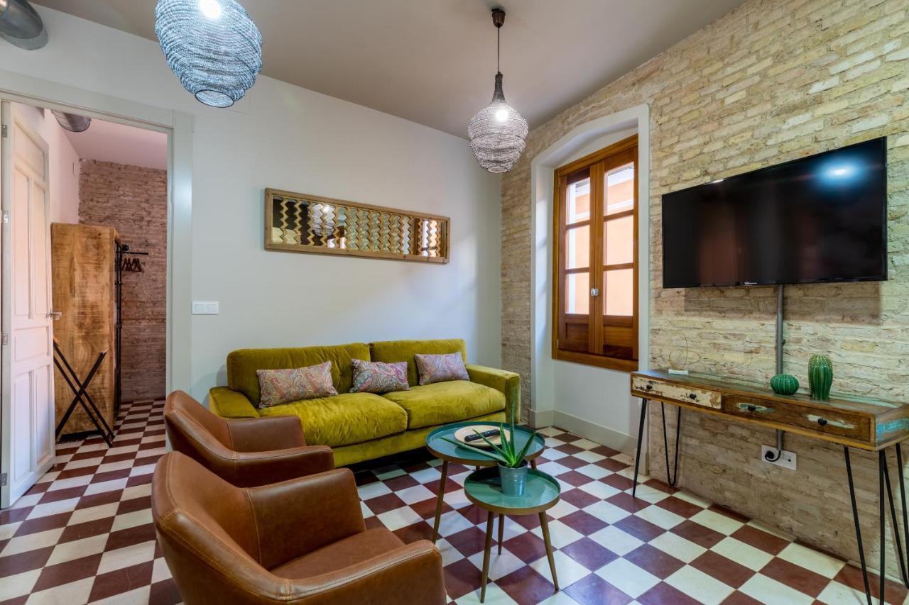 Dona Elvira Suites Cathedral Sevilla Exteriör bild
