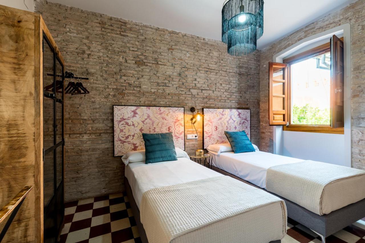 Dona Elvira Suites Cathedral Sevilla Exteriör bild